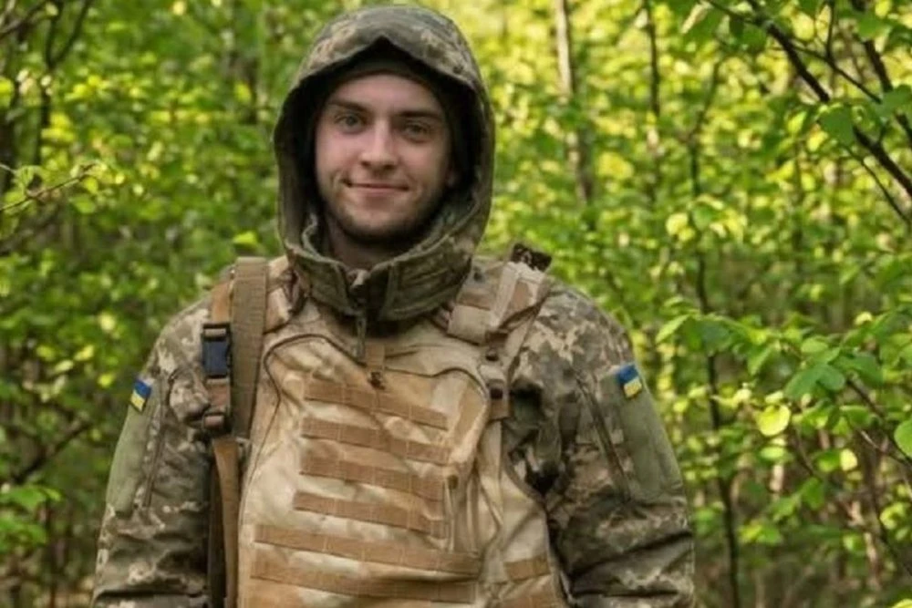 Мешканці Антонівки розділилися через вулицю на честь захисника